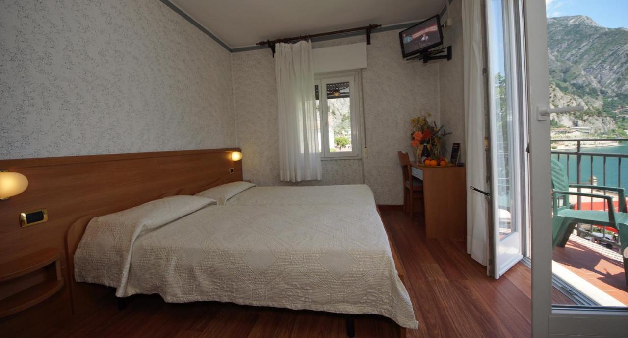 Hotel Alla Noce Limone sul Garda Bagian luar foto